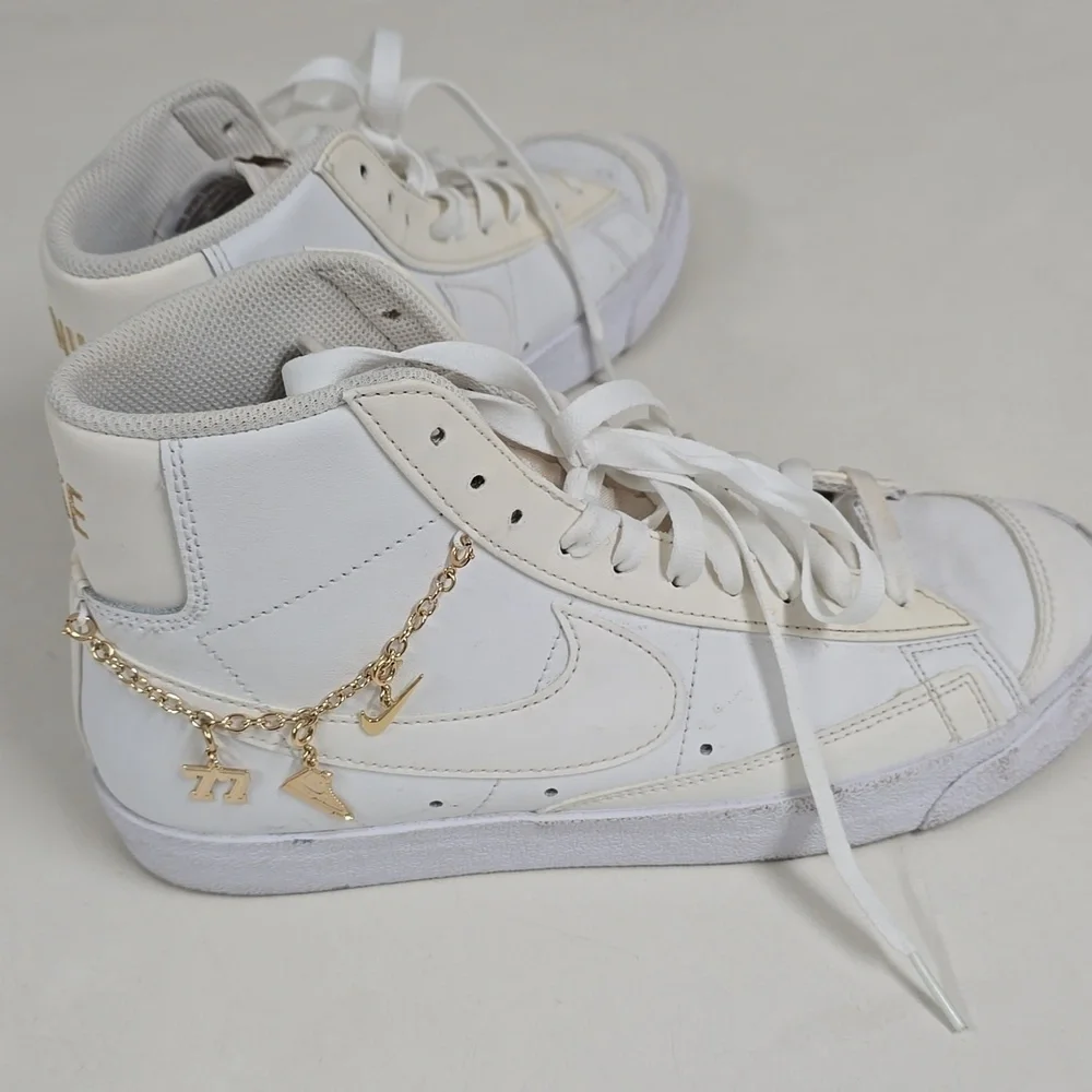 Nike Blazer Mid 77 LX 